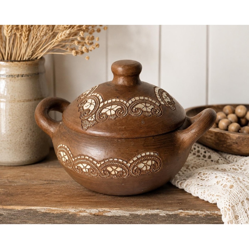 Vintage Raimundinha Brazilian Folk Pottery Lidded Clay Bean Pot